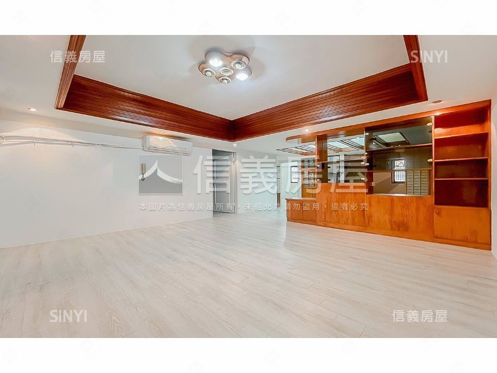 雙橡園三房近文心崇德捷運房屋室內格局與周邊環境