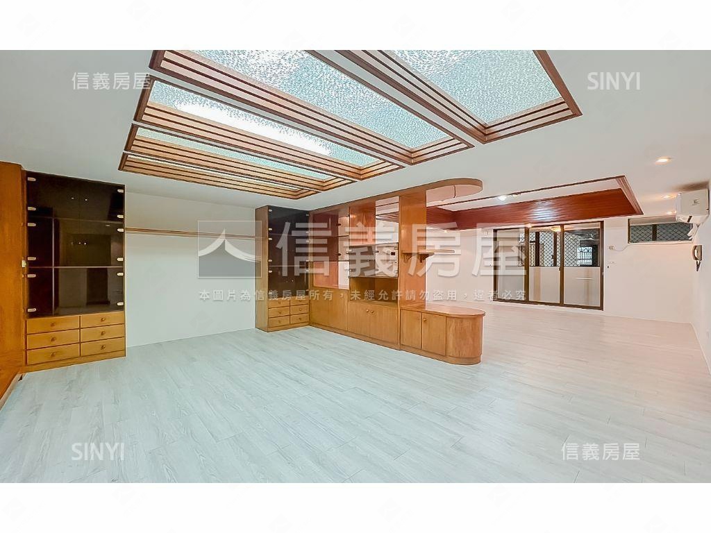 雙橡園三房近文心崇德捷運房屋室內格局與周邊環境