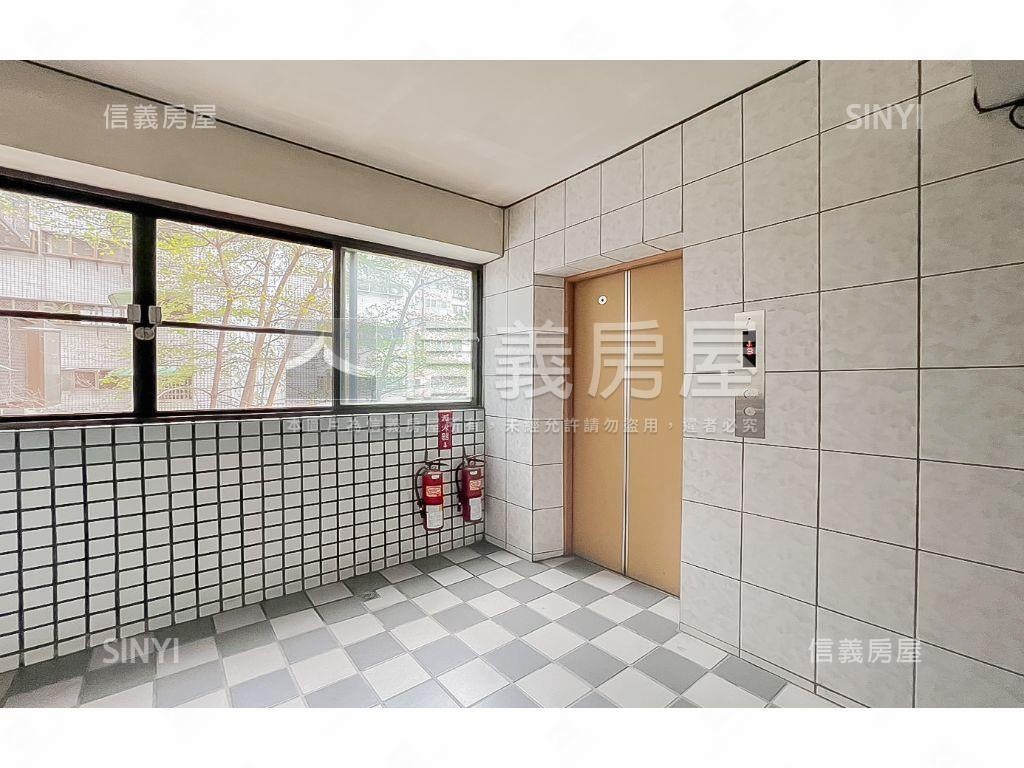 雙橡園三房近文心崇德捷運房屋室內格局與周邊環境