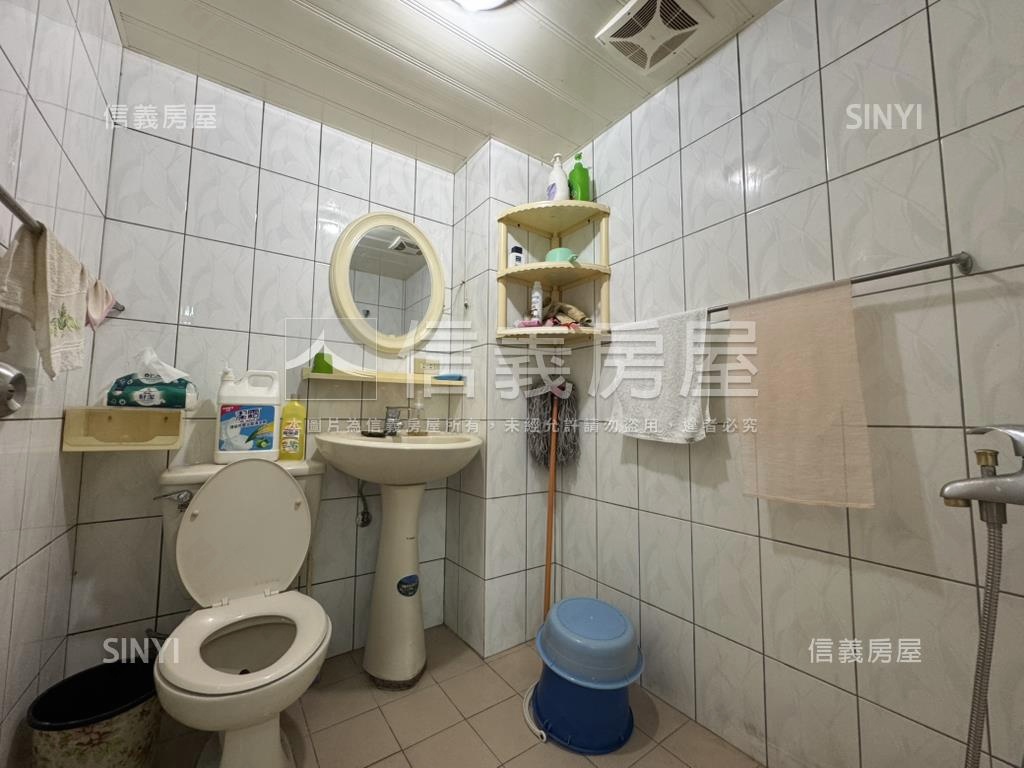 新生北電梯華廈２房房屋室內格局與周邊環境