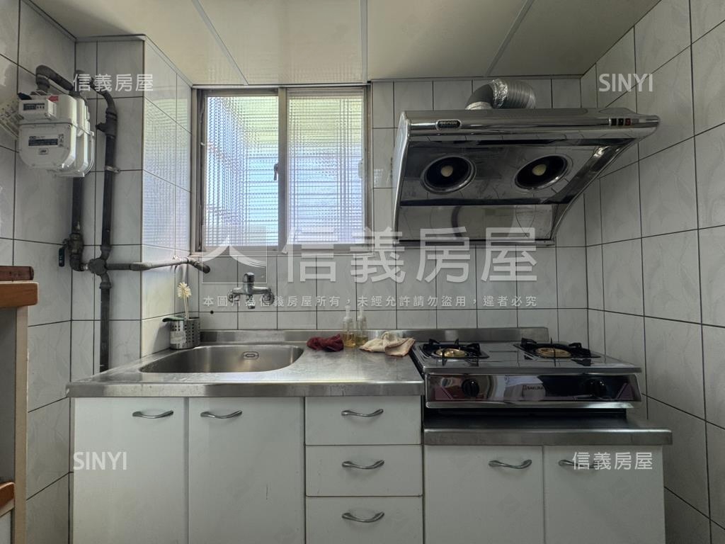 新生北電梯華廈２房房屋室內格局與周邊環境