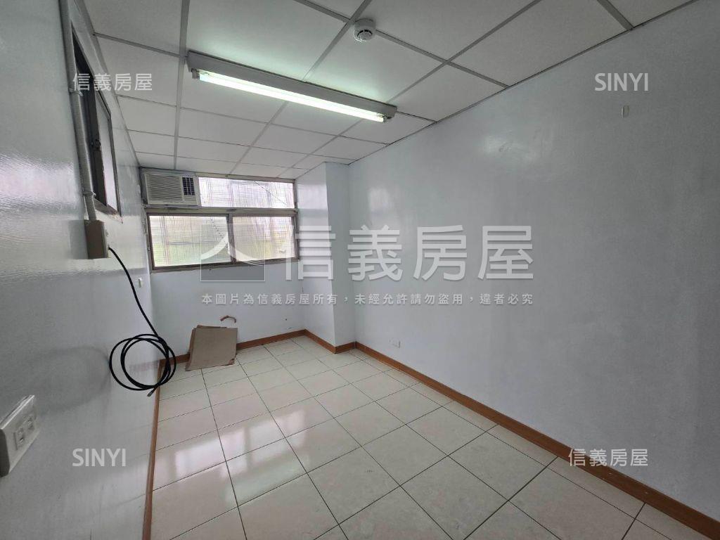 新莊輔大旁透天房屋室內格局與周邊環境