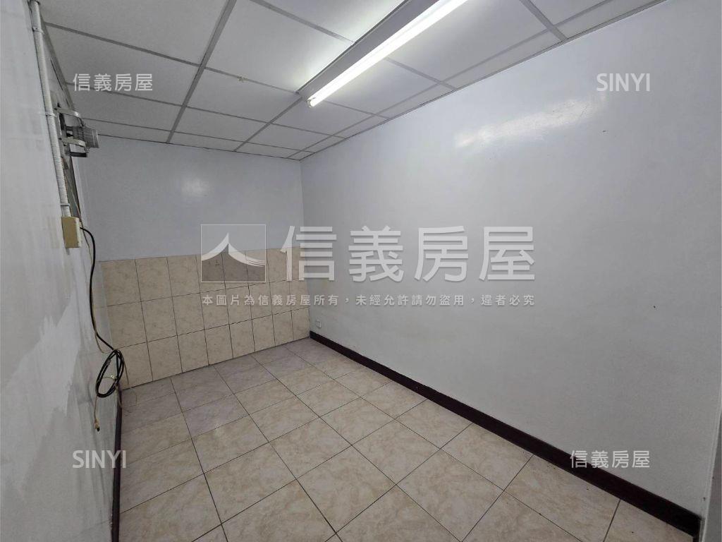 新莊輔大旁透天房屋室內格局與周邊環境
