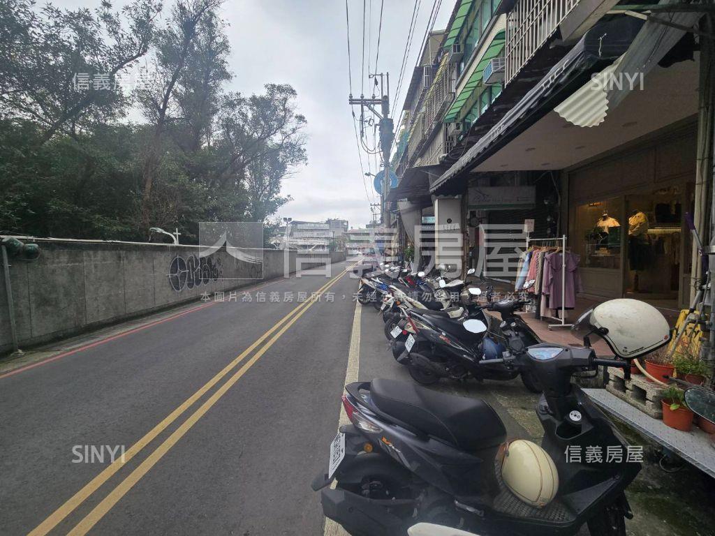 新莊輔大旁透天房屋室內格局與周邊環境