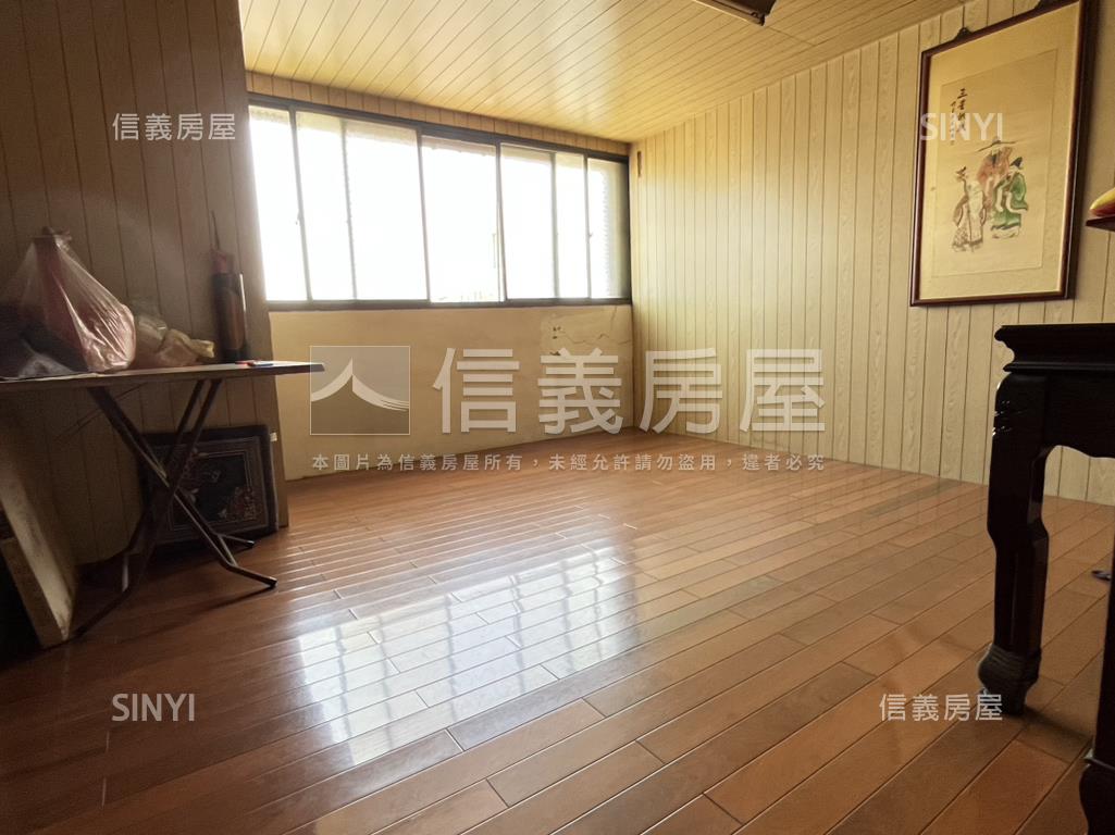 新興路醒目店住透天房屋室內格局與周邊環境