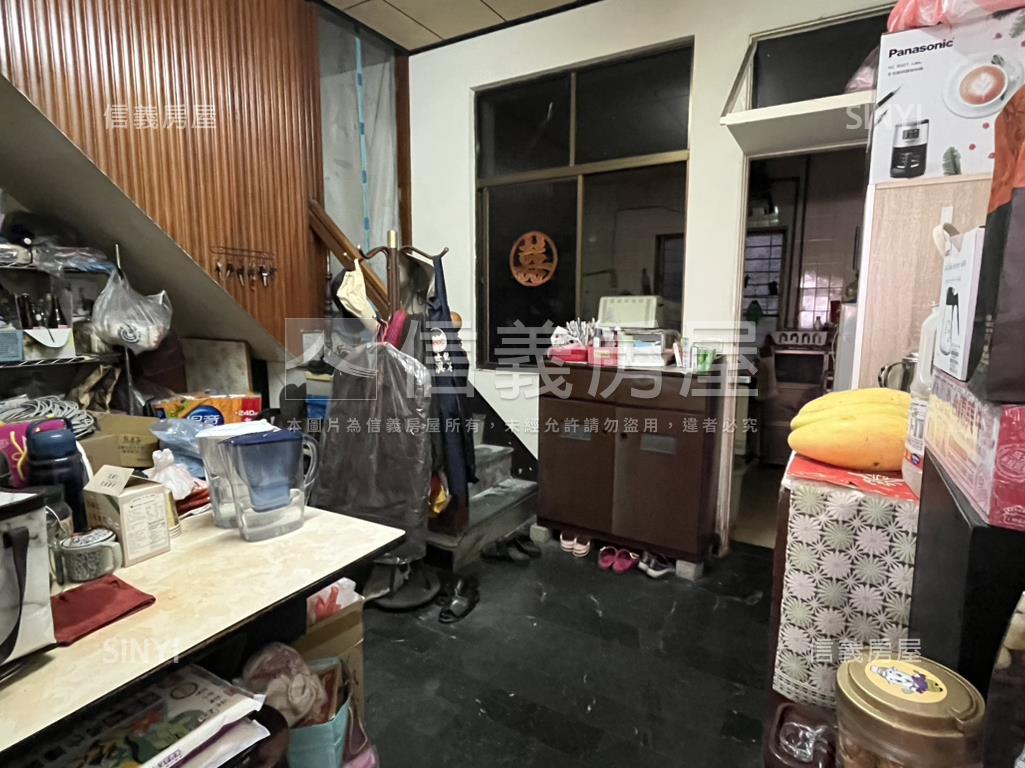 新興路醒目店住透天房屋室內格局與周邊環境
