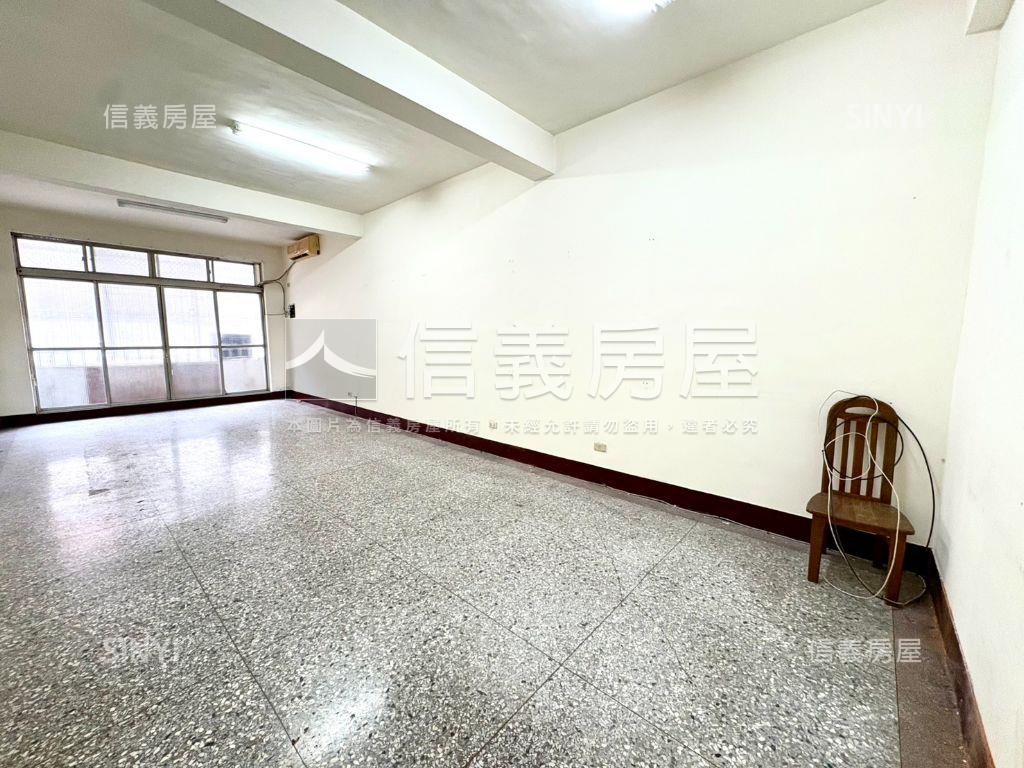 Ａ案水湳經貿臨路透天房屋室內格局與周邊環境