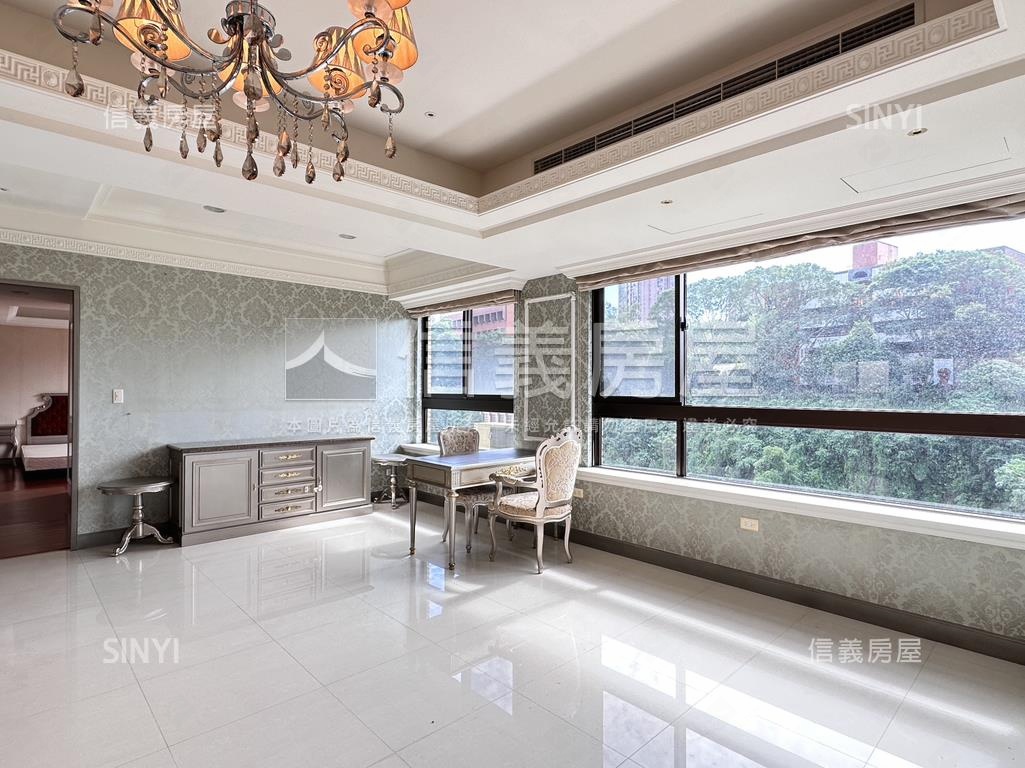 水世紀山河美景豪邸房屋室內格局與周邊環境