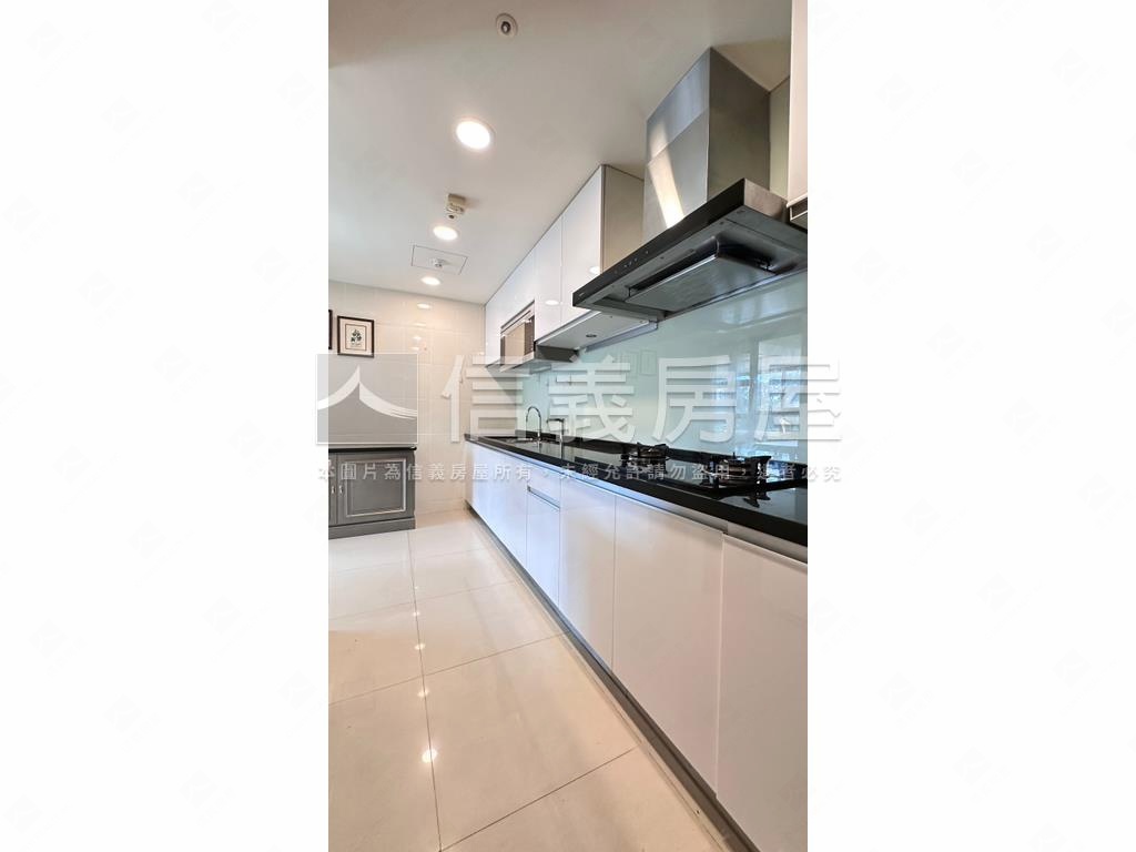 水世紀山河美景豪邸房屋室內格局與周邊環境