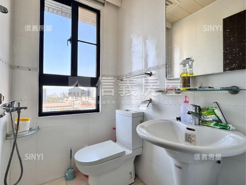 大河漾３面採光三房平車房屋室內格局與周邊環境