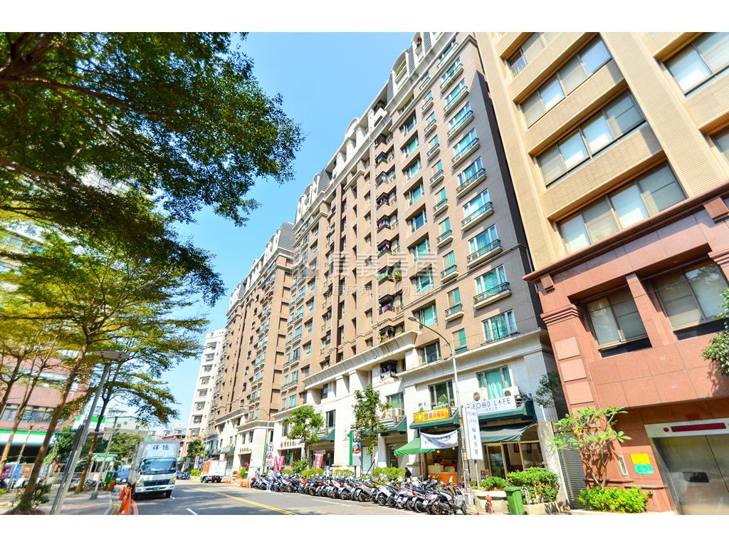 環球薈館３＋２平面車位房屋室內格局與周邊環境