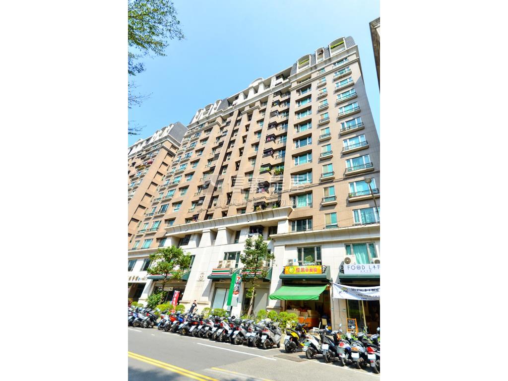 環球薈館３＋２平面車位房屋室內格局與周邊環境