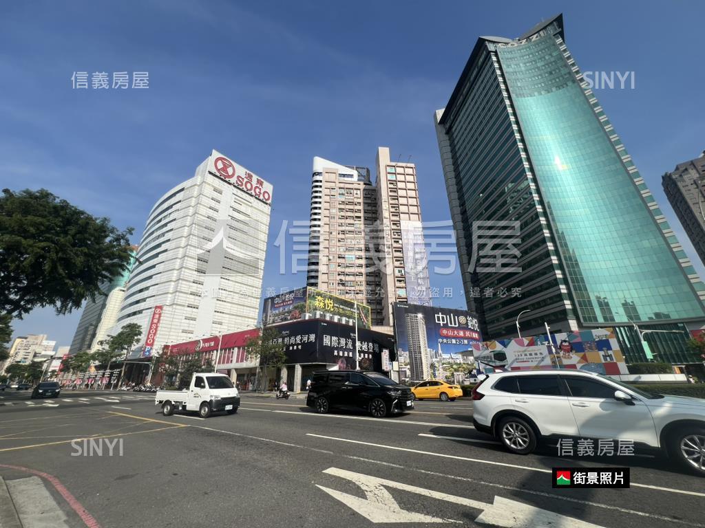 新光三越旁收租邊間店面房屋室內格局與周邊環境