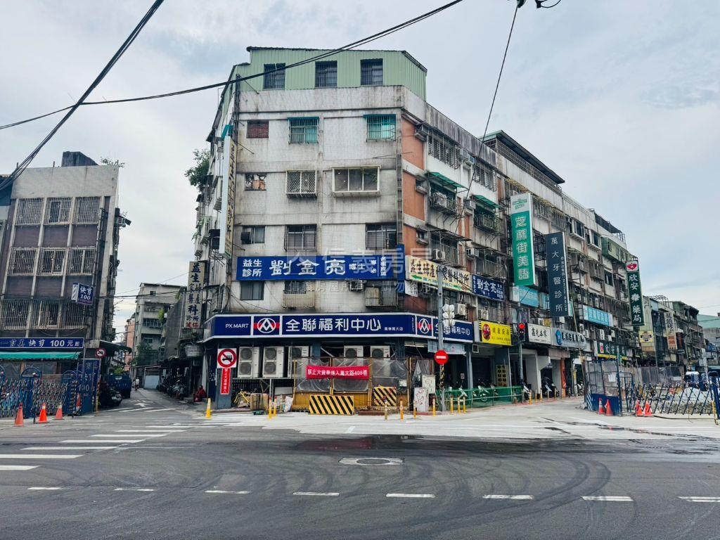 萬大路角間全聯金店面房屋室內格局與周邊環境