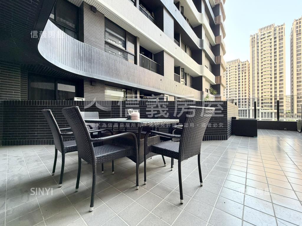 潤隆稀有露台質感兩房車位房屋室內格局與周邊環境