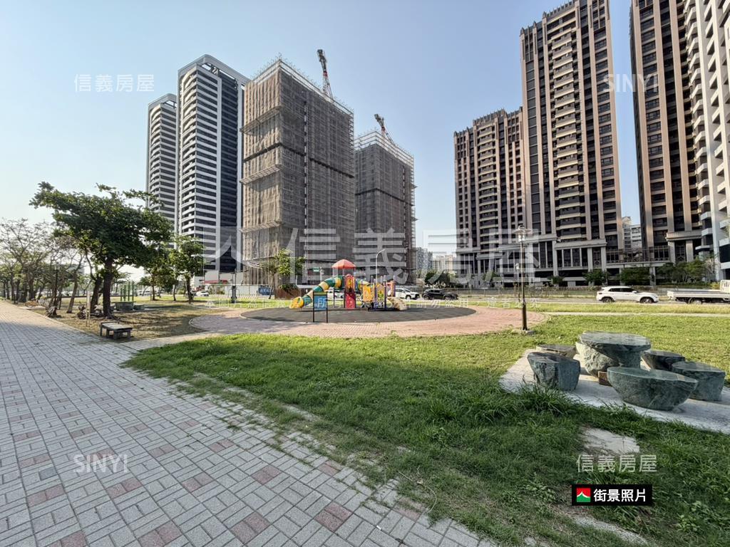 潤隆稀有露台質感兩房車位房屋室內格局與周邊環境