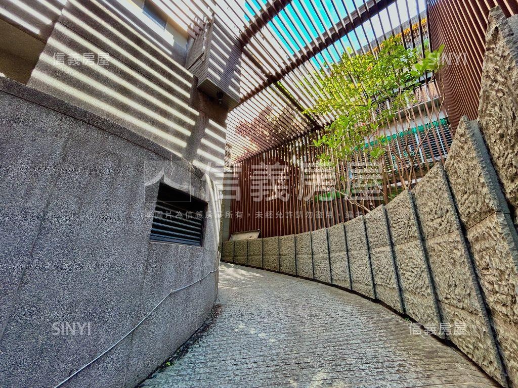 東門站旁中正國中崗石三房房屋室內格局與周邊環境