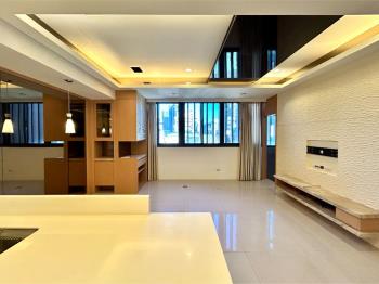 東門站旁中正國中崗石三房