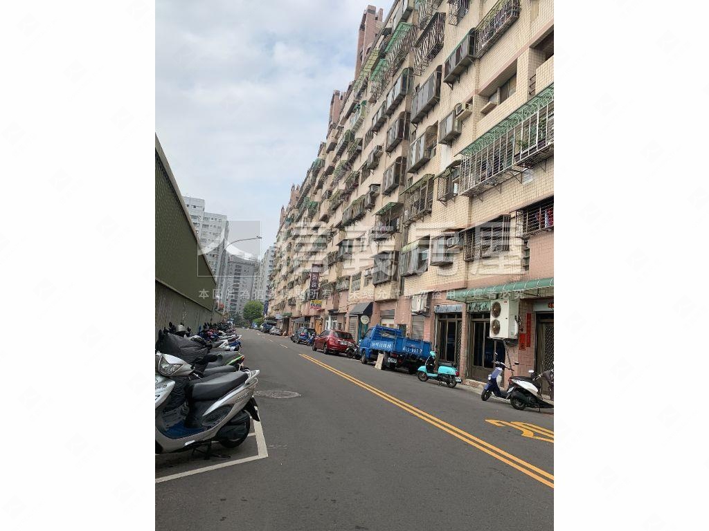 陽光溫馨套房含車位房屋室內格局與周邊環境