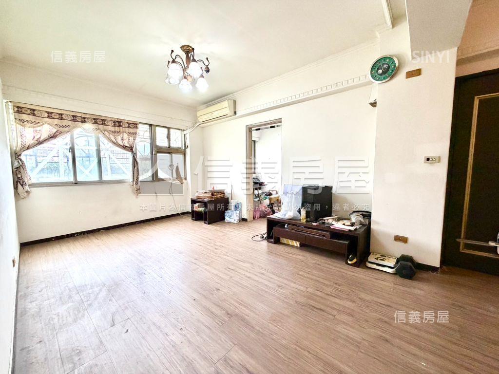 稀有釋出香榭巴黎河景４房房屋室內格局與周邊環境