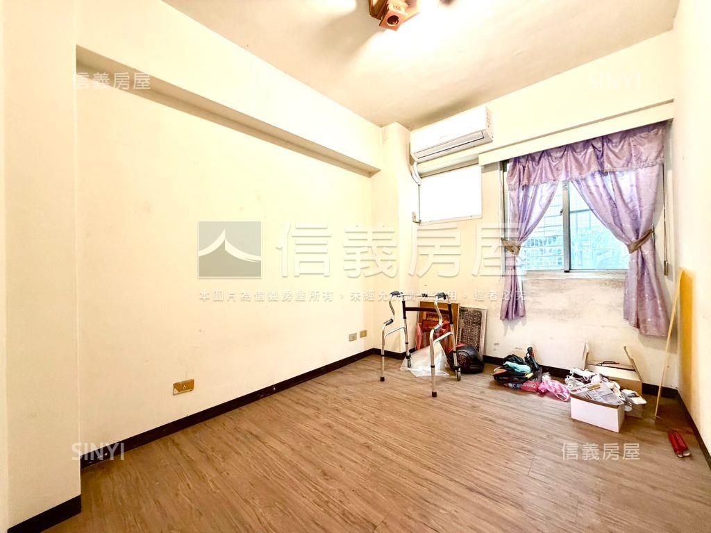 稀有釋出香榭巴黎河景４房房屋室內格局與周邊環境
