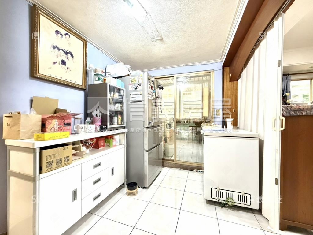 稀有學區三房車位房屋室內格局與周邊環境