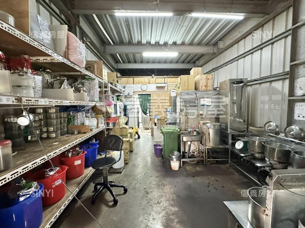 漢神洲際大面寬商一店面房屋室內格局與周邊環境