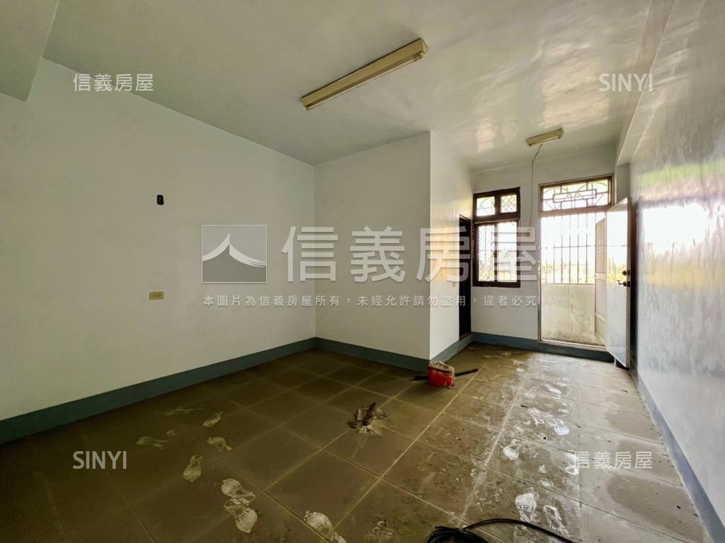 大地坪低總價前後臨路透天房屋室內格局與周邊環境