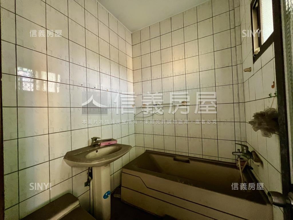 大地坪低總價前後臨路透天房屋室內格局與周邊環境