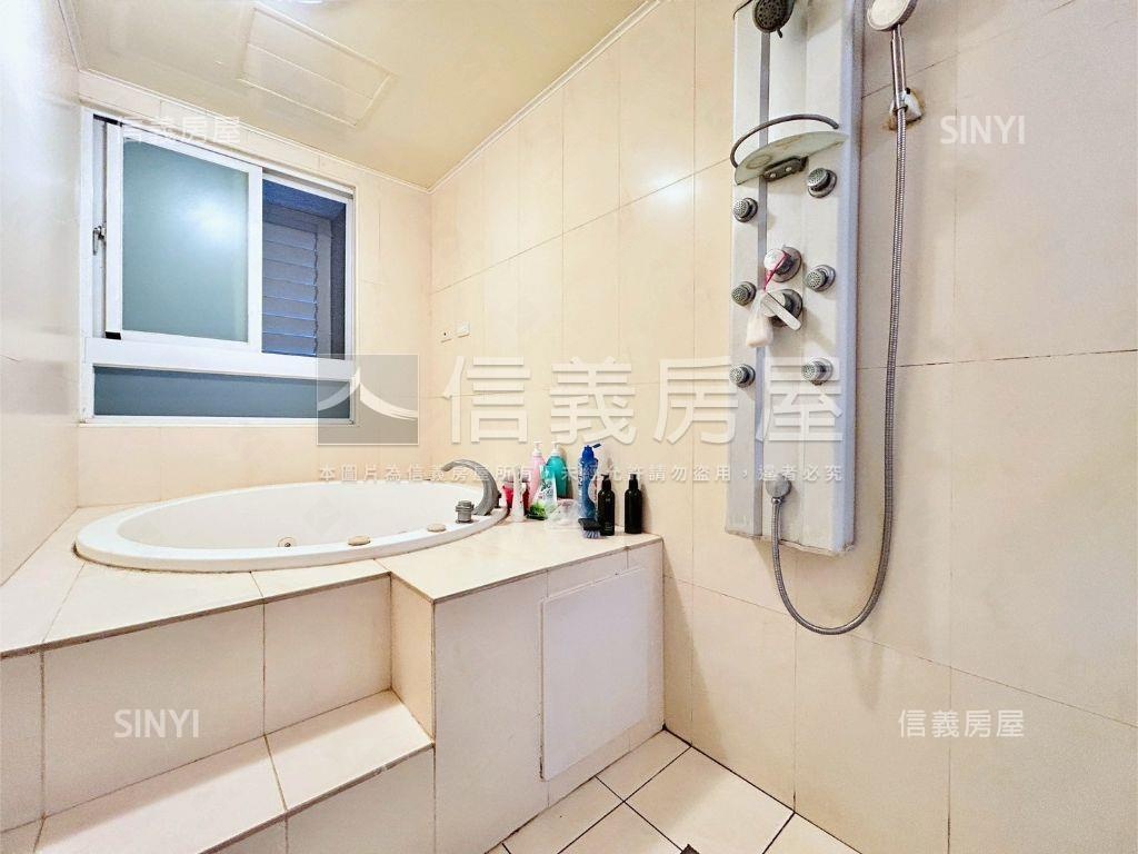 海灣建設別墅方便停車房屋室內格局與周邊環境