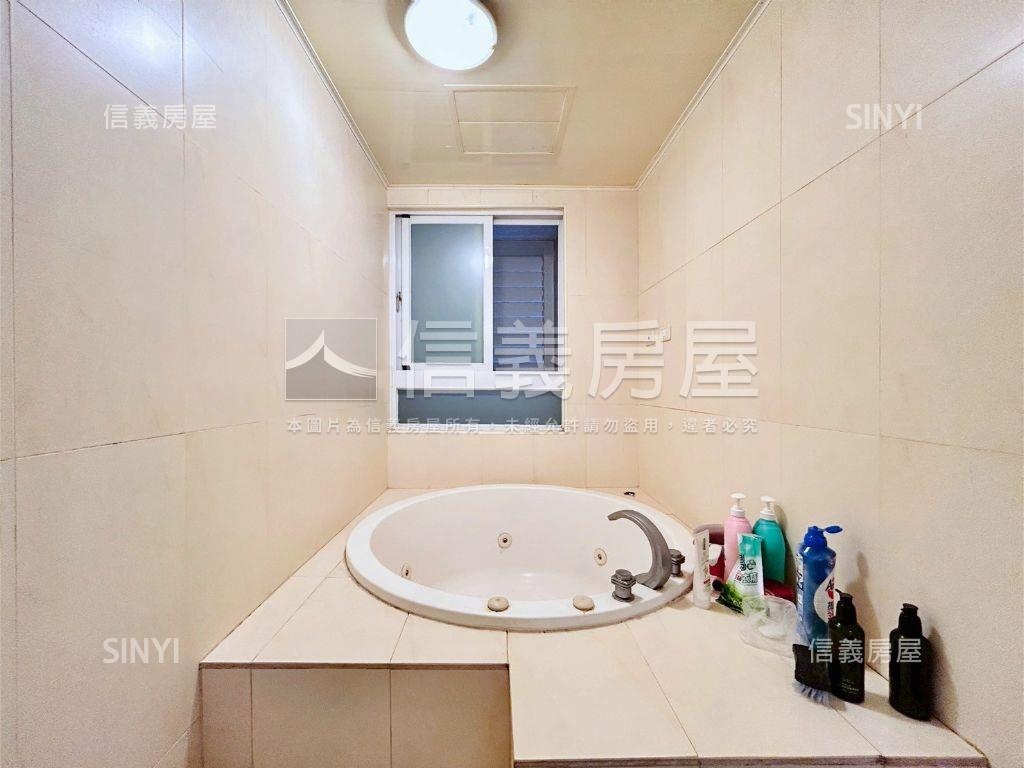 海灣建設別墅方便停車房屋室內格局與周邊環境