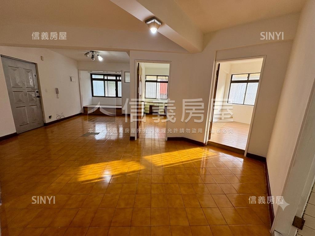面公園邊間黃金３樓文昌居房屋室內格局與周邊環境