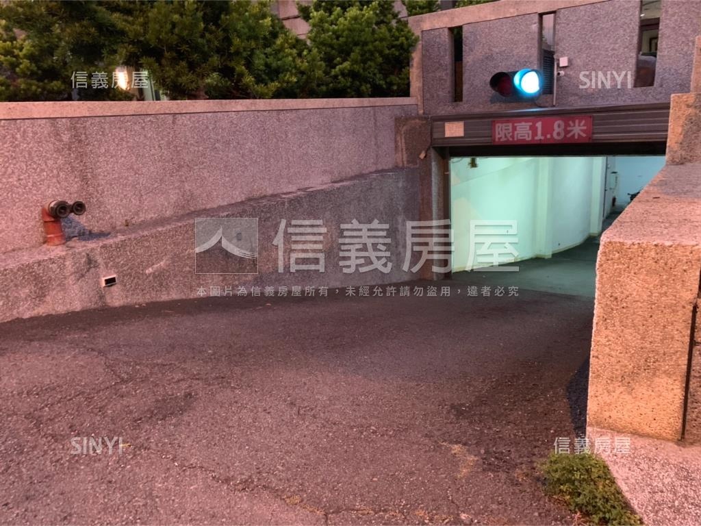 文化ＢＯＢＯ有汽車位房屋室內格局與周邊環境
