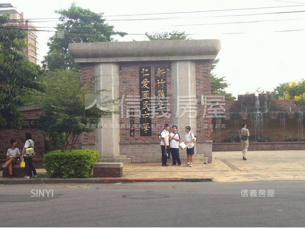 文化ＢＯＢＯ有汽車位房屋室內格局與周邊環境