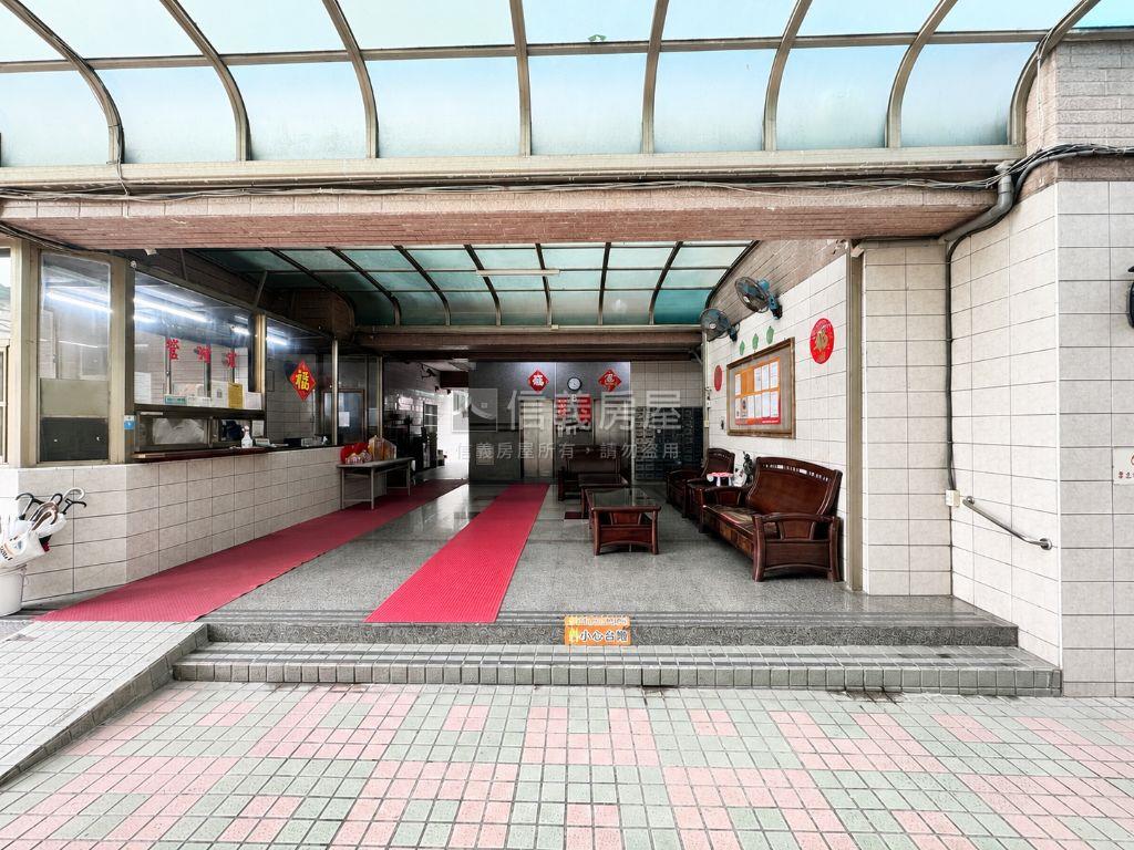 稀有校園首排景觀三房平車房屋室內格局與周邊環境