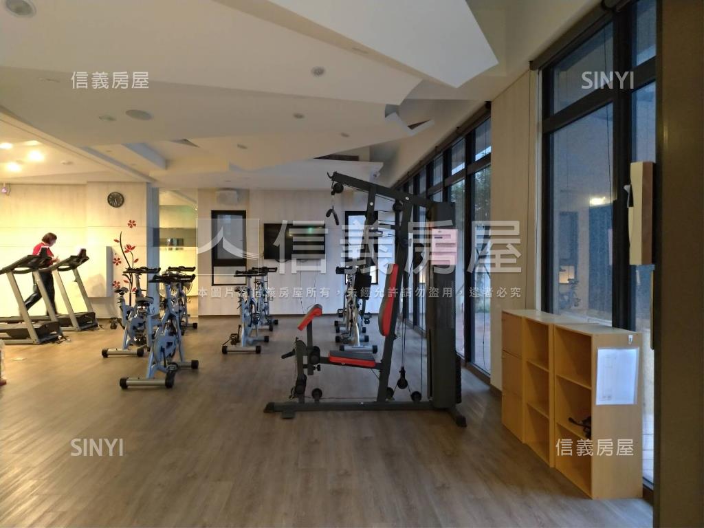 振翔高樓大三房車位房屋室內格局與周邊環境