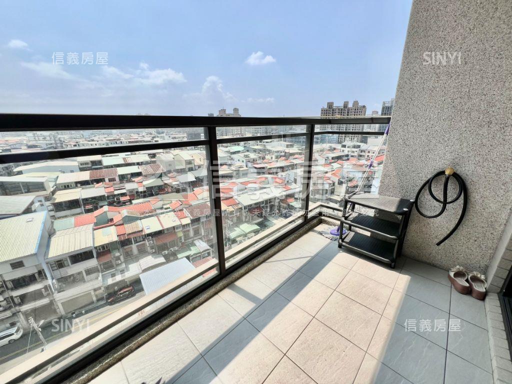 佑睿首薈三房平面車位房屋室內格局與周邊環境