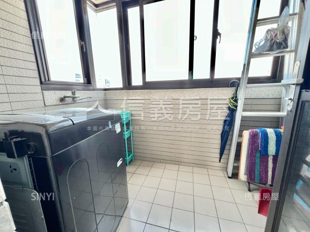 佑睿首薈三房平面車位房屋室內格局與周邊環境