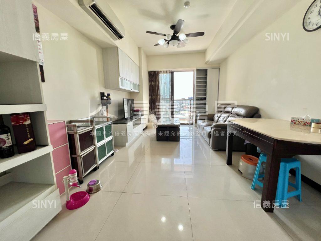 佑睿首薈三房平面車位房屋室內格局與周邊環境