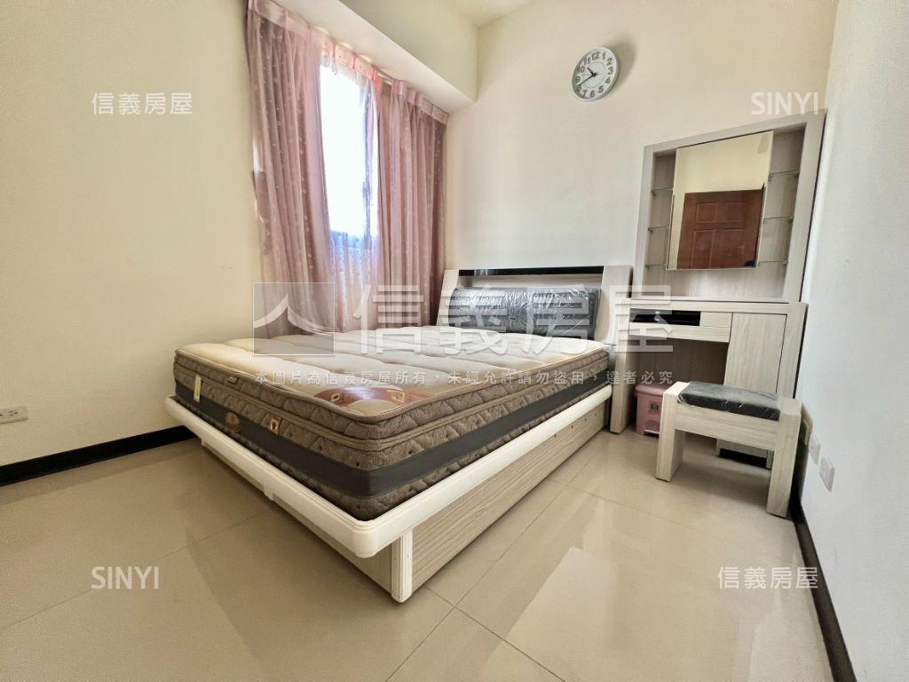 佑睿首薈三房平面車位房屋室內格局與周邊環境