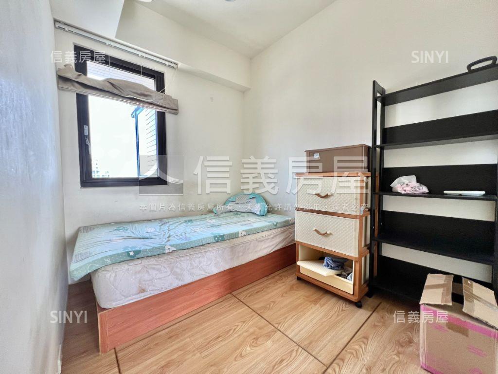 佑睿首薈三房平面車位房屋室內格局與周邊環境