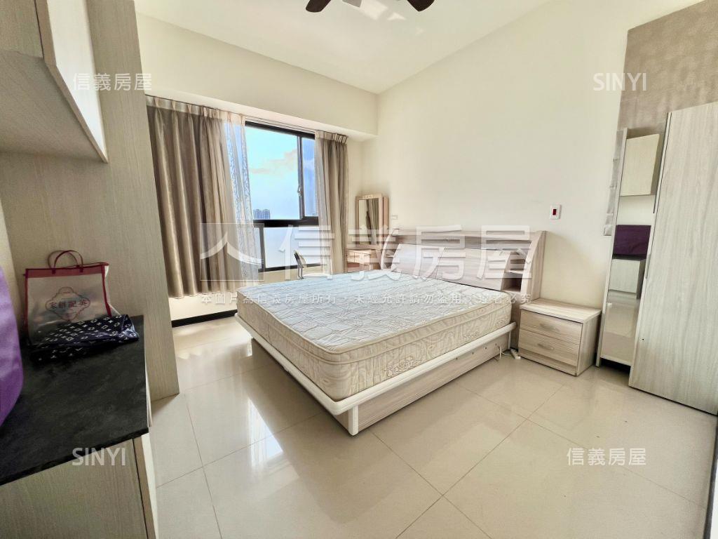 佑睿首薈三房平面車位房屋室內格局與周邊環境