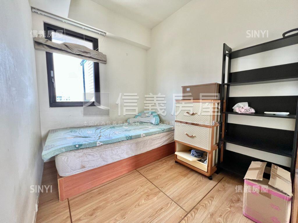 佑睿首薈三房平面車位房屋室內格局與周邊環境