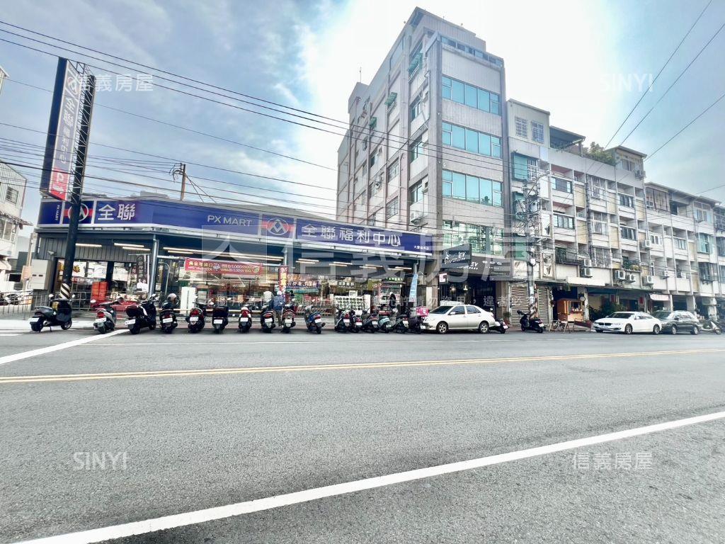 佑睿首薈三房平面車位房屋室內格局與周邊環境