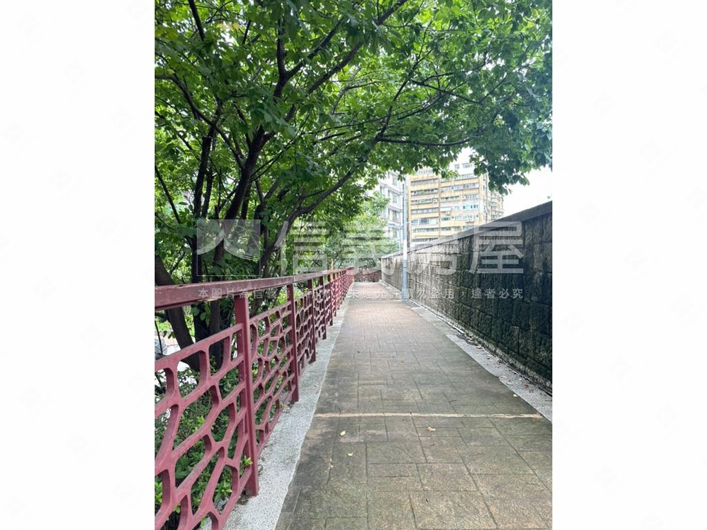 北士科基泰磺溪２房車房屋室內格局與周邊環境