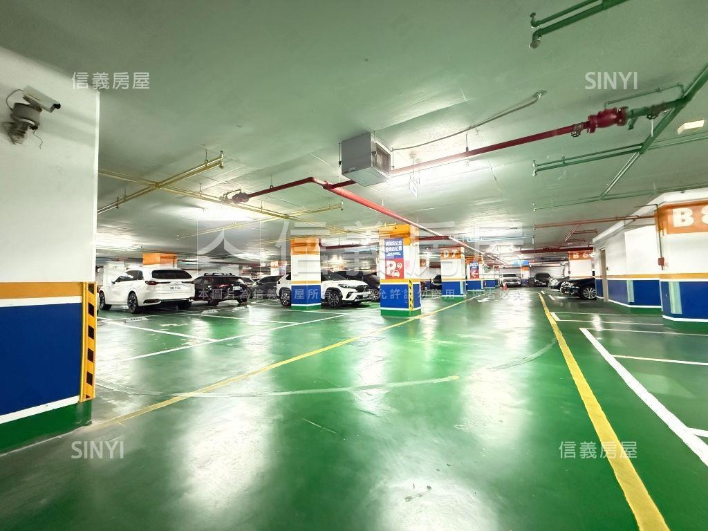 萬象之都車位２房屋室內格局與周邊環境