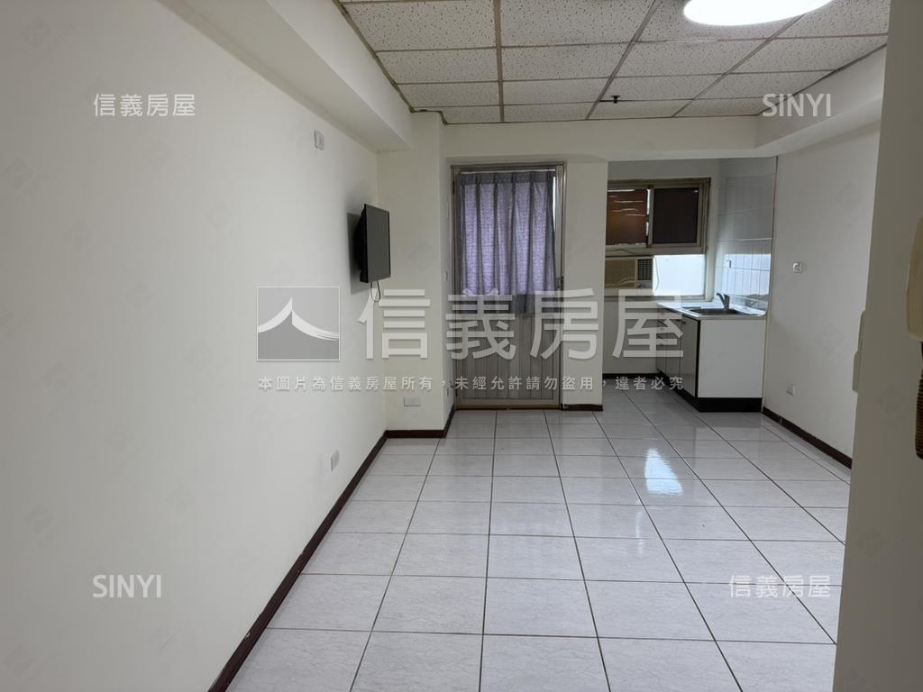 城市經典套房陽台屋主誠售房屋室內格局與周邊環境