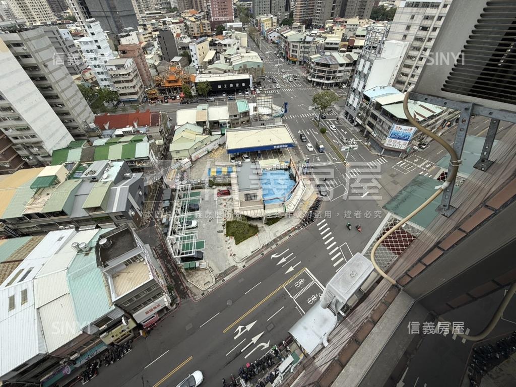 城市經典套房陽台屋主誠售房屋室內格局與周邊環境