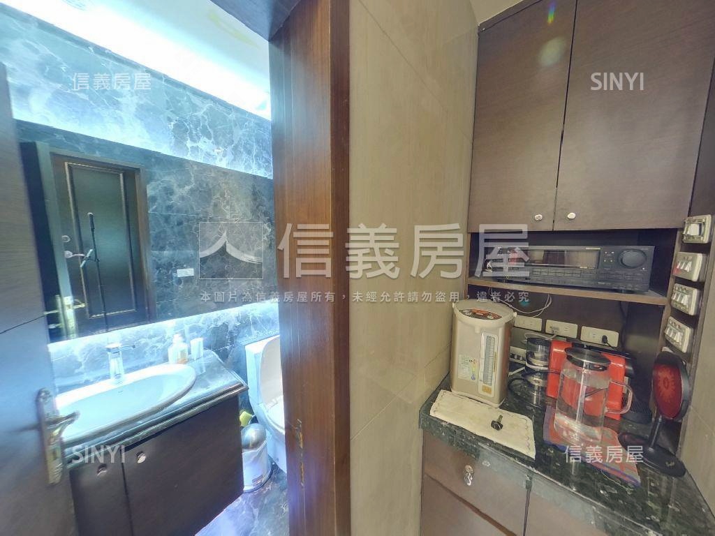 正敦南林蔭精品店面房屋室內格局與周邊環境