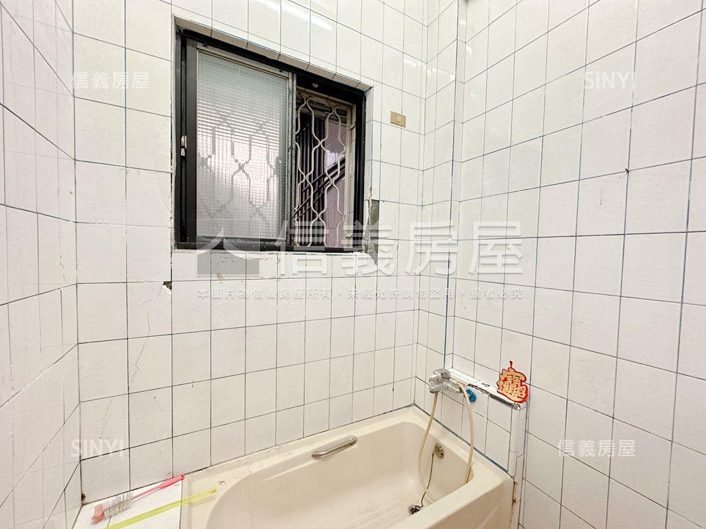 家樂福商圈青雲店面房屋室內格局與周邊環境